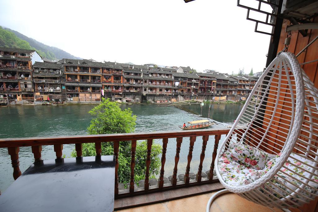 Fenghuang 1St Apartment Exteriör bild